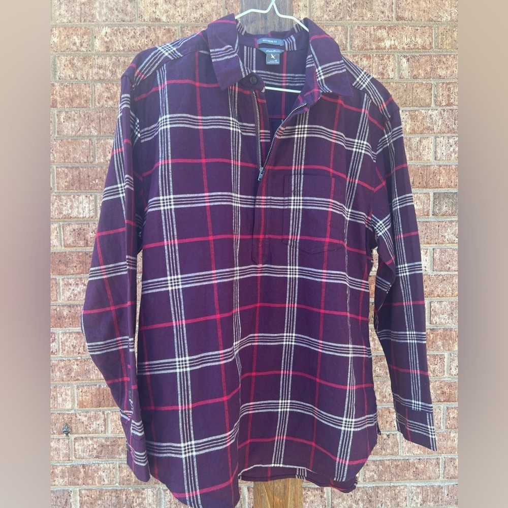 Eddie‎ Bauer top